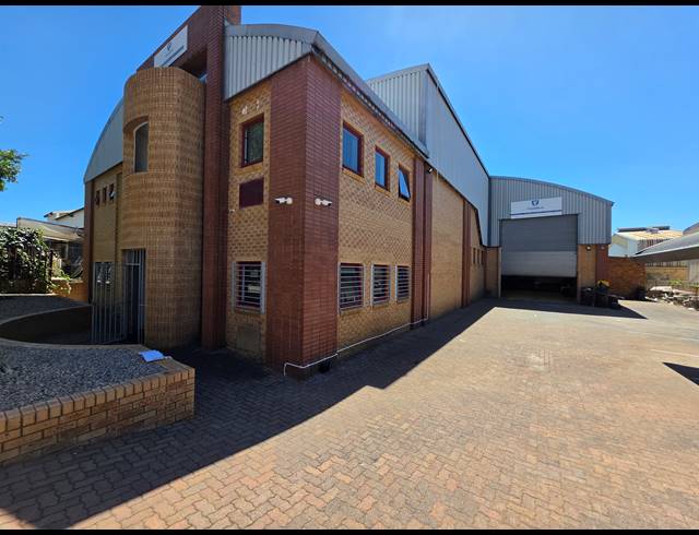 850M² FACTORY FOR SALE IN KYA SANDS